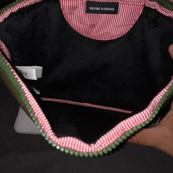 HERSCHEL IPAD Sleeve, BRAND NEW - Picture 2 of 4